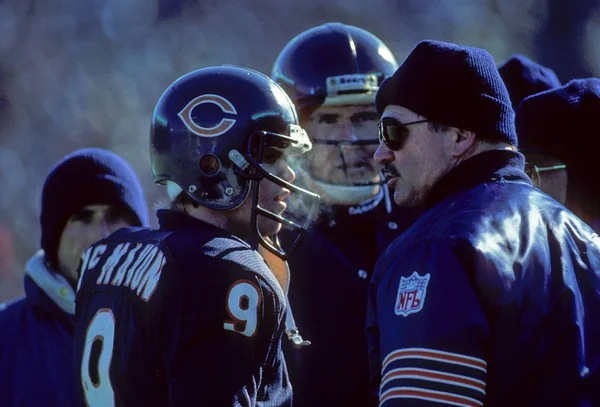 Quarterback Jim Mcmahon Coach Mike Ditka Sidelines Going Next Play — Stock Photo, Image