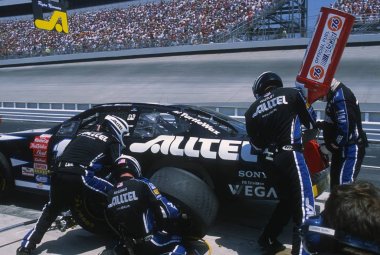 Ryan Newman Nascar araba yarışçısı.