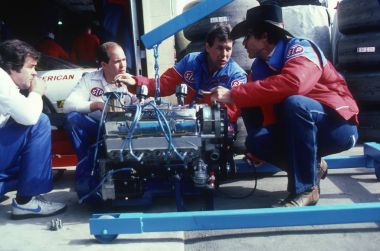 Richard Petty Nascar yarış pilotu emekli.