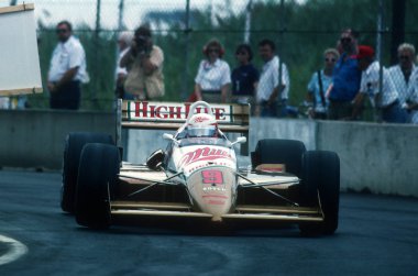  Danny Sullivan 1988 Indy araba sürücüsü.