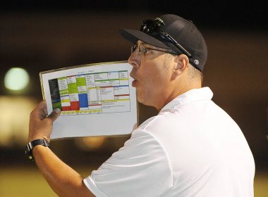 Yüksek okul futbol oyun eylem bir yerel okul. Fotoğraf Arizona çekildi