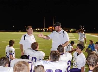 Yüksek okul futbol oyun eylem bir yerel okul. Fotoğraf Arizona çekildi