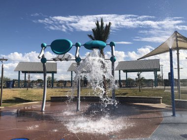 Gilbert, Arizona 'da yeni açılan çocuklar için Aqua park istasyonları.