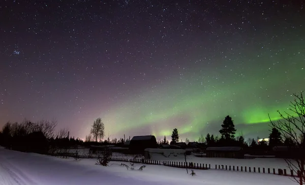 Aurora, zorza polarna, "pasori", "aurora borealis — Zdjęcie stockowe