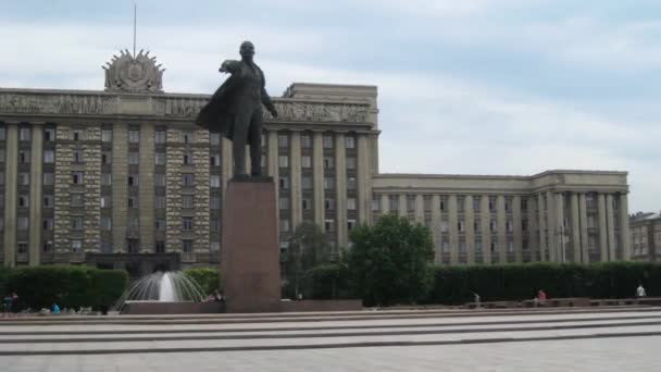 Monumento a V.I. Lenine em Moskovskaya Square — Vídeo de Stock