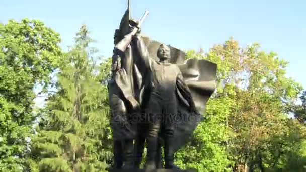 Monumento "Vitória da Grande Guerra Patriótica " — Vídeo de Stock