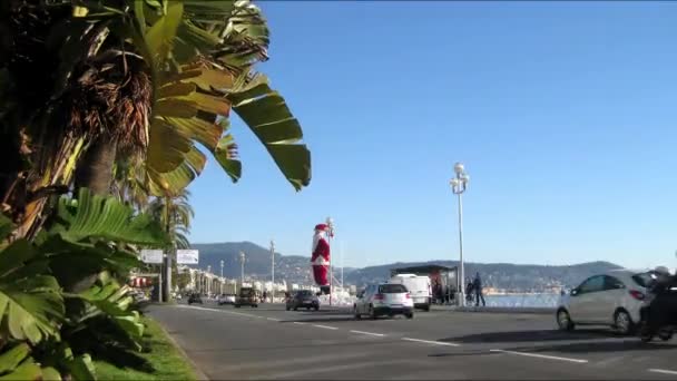 Kerstman en palmbomen in Nice — Stockvideo