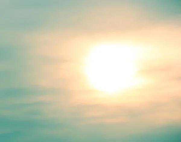 Güneşli gökyüzü arka plan — Stok fotoğraf