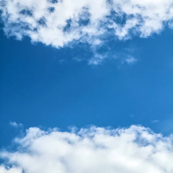 Céu azul fundo — Fotografia de Stock