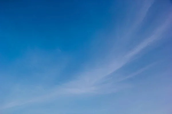 Blå himmel bakgrund — Stockfoto