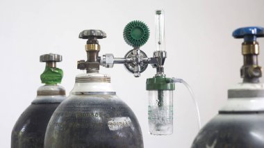 Oksijen silindir ve regülatör ölçer