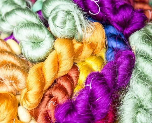 Raw silk thread — Stock Photo, Image