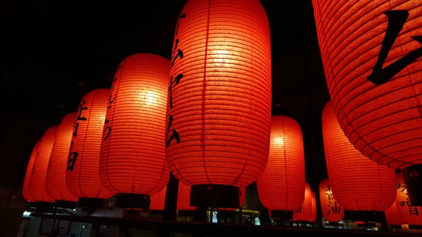 Rad röda kinesiska lantern — Stockfoto