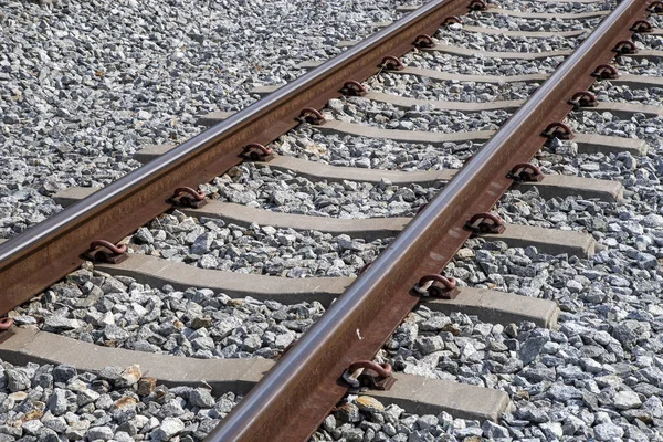 Carriles de hierro para el ferrocarril — Foto de Stock