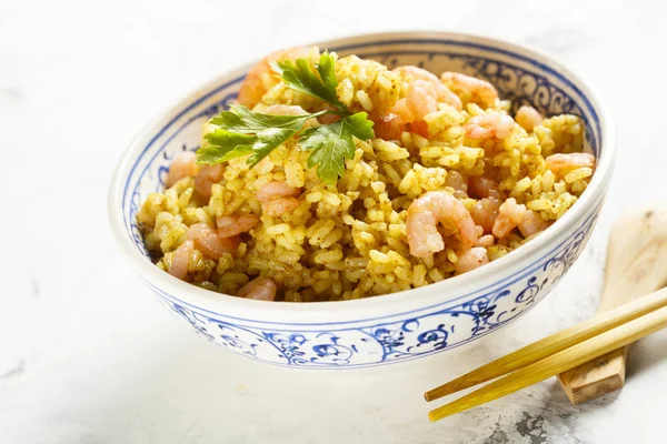 Spicy rice with shrimps
