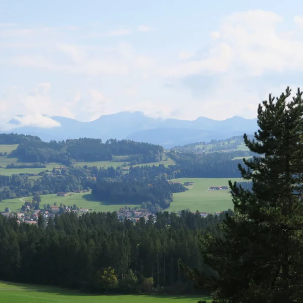 Typická krajina v Německu, v allg u, poblíž bodensee moun — Stock fotografie