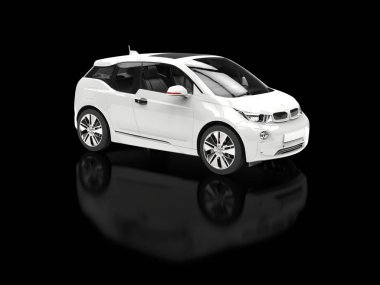 Siyah yansıtıcı arka plan üzerine beyaz elektrikli otomobil