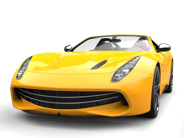Divertido coche deportivo moderno amarillo - primer plano vista frontal — Foto de Stock