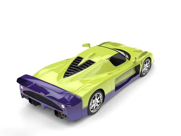Szalony zielone pojęcie super samochód z naklejkami fioletowy — Zdjęcie stockowe