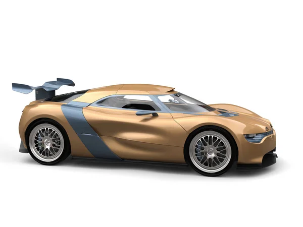 Hoja de oro pintado coche deportivo super moderno —  Fotos de Stock