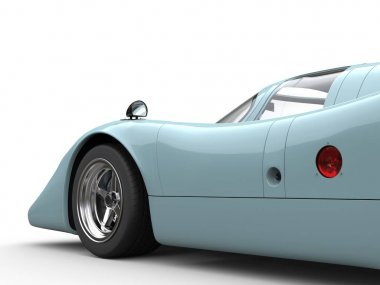 Karanlık gökyüzü mavi vintage yarış arabası - yan görünümü - atış kesme