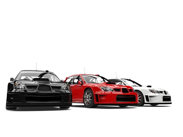 Дивовижні гоночні автомобілі GT в червоному, білому та чорному кольорах — стокове фото