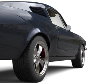 Derin, karanlık mavi American vintage kas araba - arka tekerlek portre vurdu