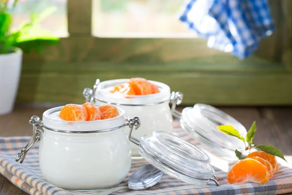 Natural yogurt of mandarins — Stock Photo, Image