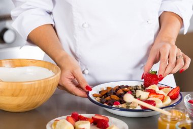 Hububat Ürünleri ile hazır yoğurt tatlısı