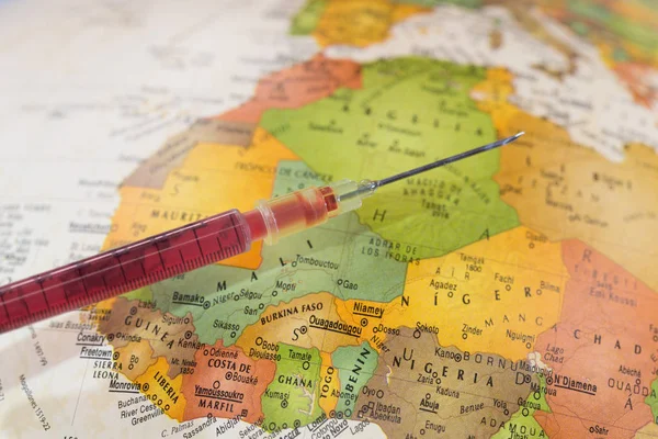 Aşı ile Afrika Haritası — Stok fotoğraf