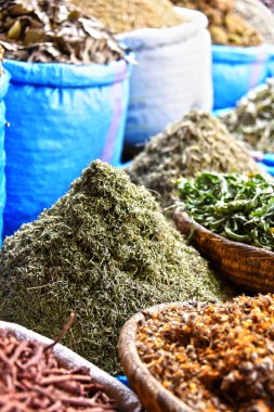 Arap sokağı pazarındaki baharatların çeşitliliği