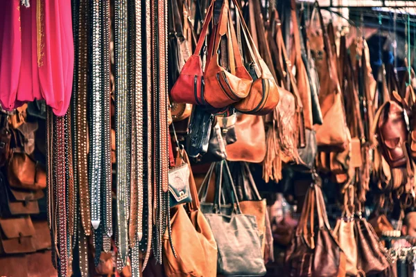 Marchandises commerciales en médina de Marrakech, Maroc — Photo