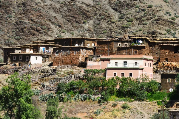 Berber ländliche Architektur des Atlasgebirges in Marokko — Stockfoto