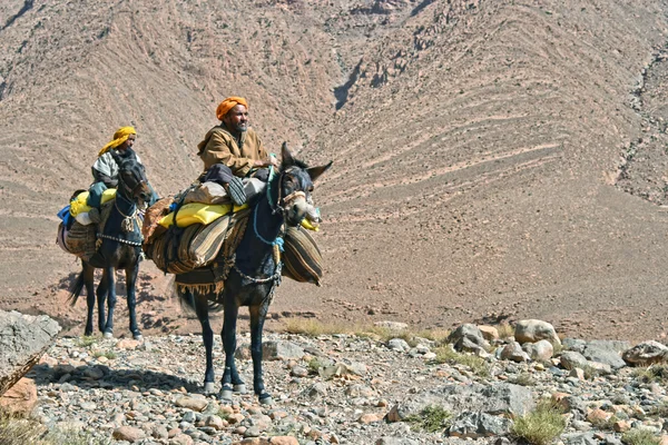 Les Berbères sont indigènes des montagnes de l'Atlas du Maroc . — Photo