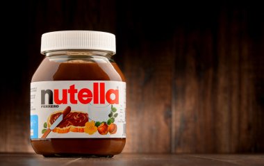 Nutella kavanozu yaymak