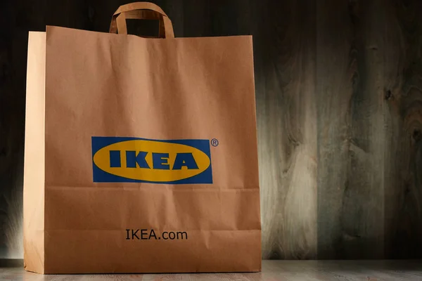Оригинальная бумажная сумка IKEA — стоковое фото