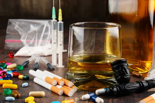 Addictive substances, including alcohol, cigarettes and drugs — Stock Photo, Image