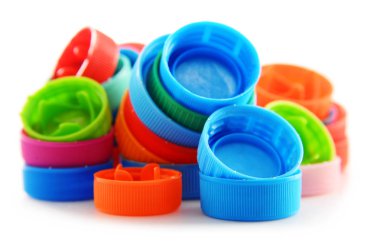 Renkli plastik şişe kapakları ile kompozisyon
