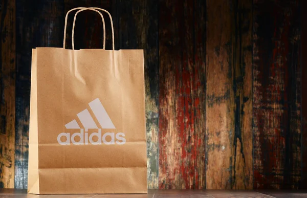 Original Adidas paper shopping bag — Stock Photo, Image