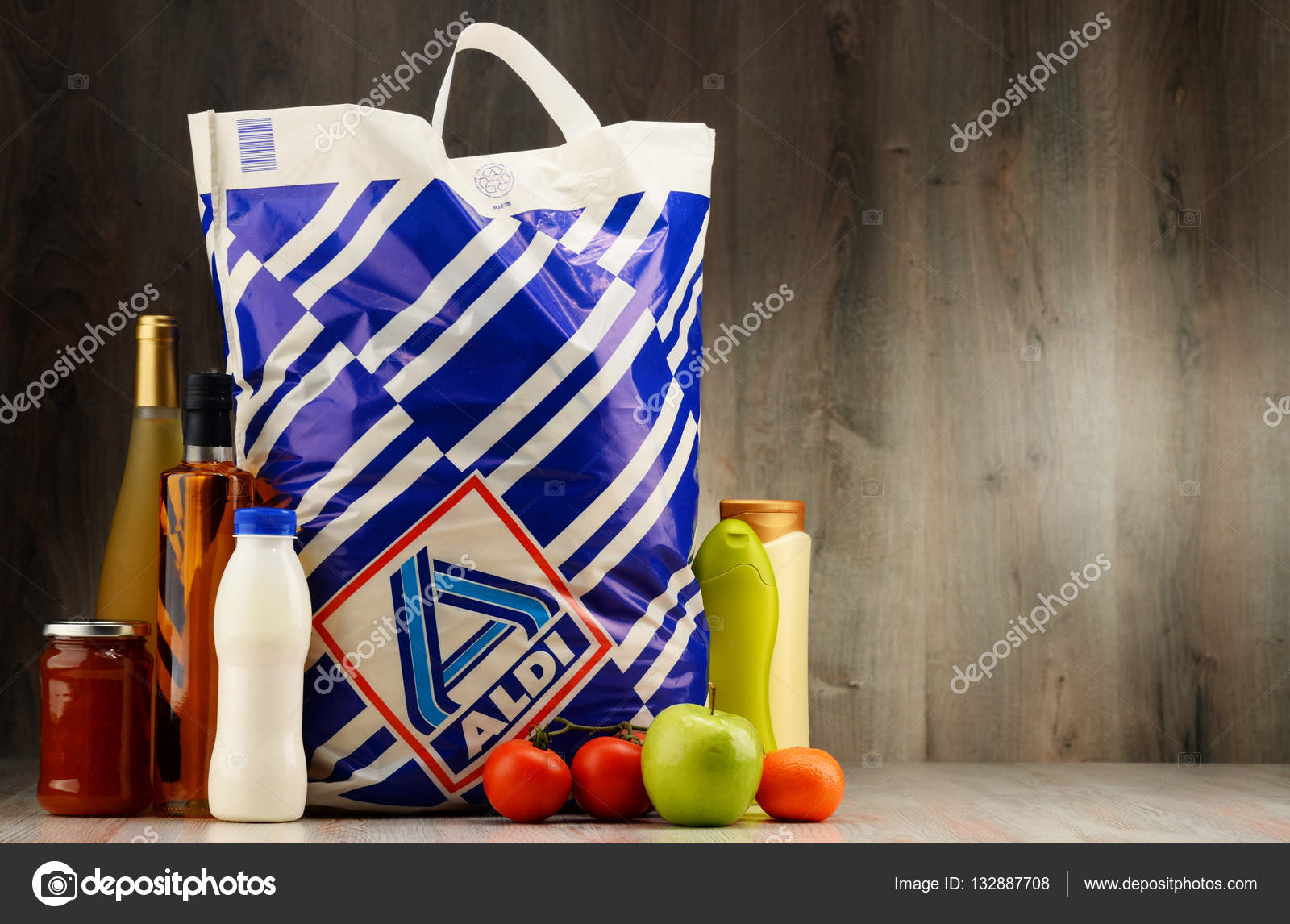 Original Aldi plastic shopping bag and products Stock Editorial Photo © monticello 132887708