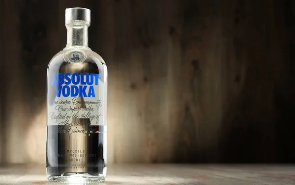 Botella de Absolut vodka —  Fotos de Stock