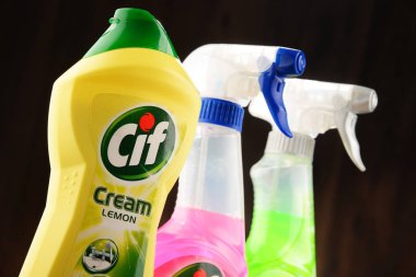 Unilever tarafından CIF ürünlerin konteynerler