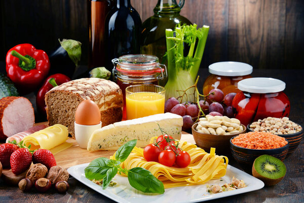 Composition with variety of organic food products