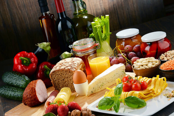 Composition with variety of organic food products