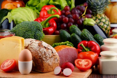 Organik gıda sebze meyve ekmek süt ve et de dahil olmak üzere