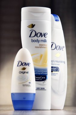 Vücut süt de dahil olmak üzere Dove ürün çeşitliliği ve anti-perspirant