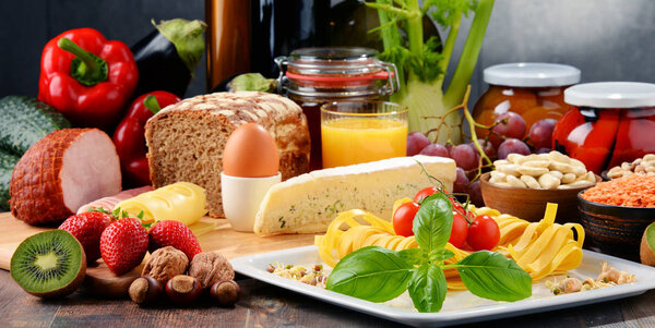 Composition with variety of organic food products