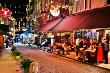 Gece tarafından Istanbul'da restoranlar