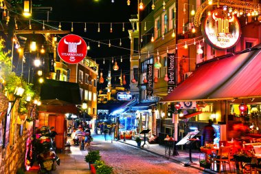 Gece tarafından Istanbul'da restoranlar
