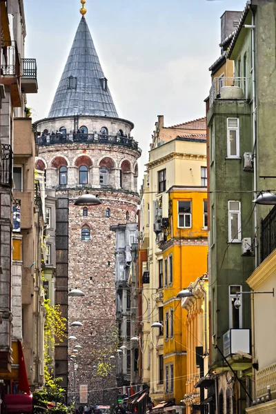 Galata Tower in the Galata quarter of Istanbul, Turkey — Stock Photo, Image